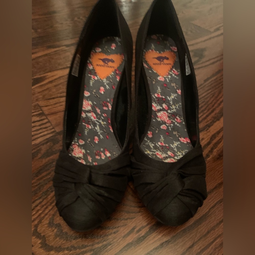 Rocket dog heels 9 or 9.5 does not say